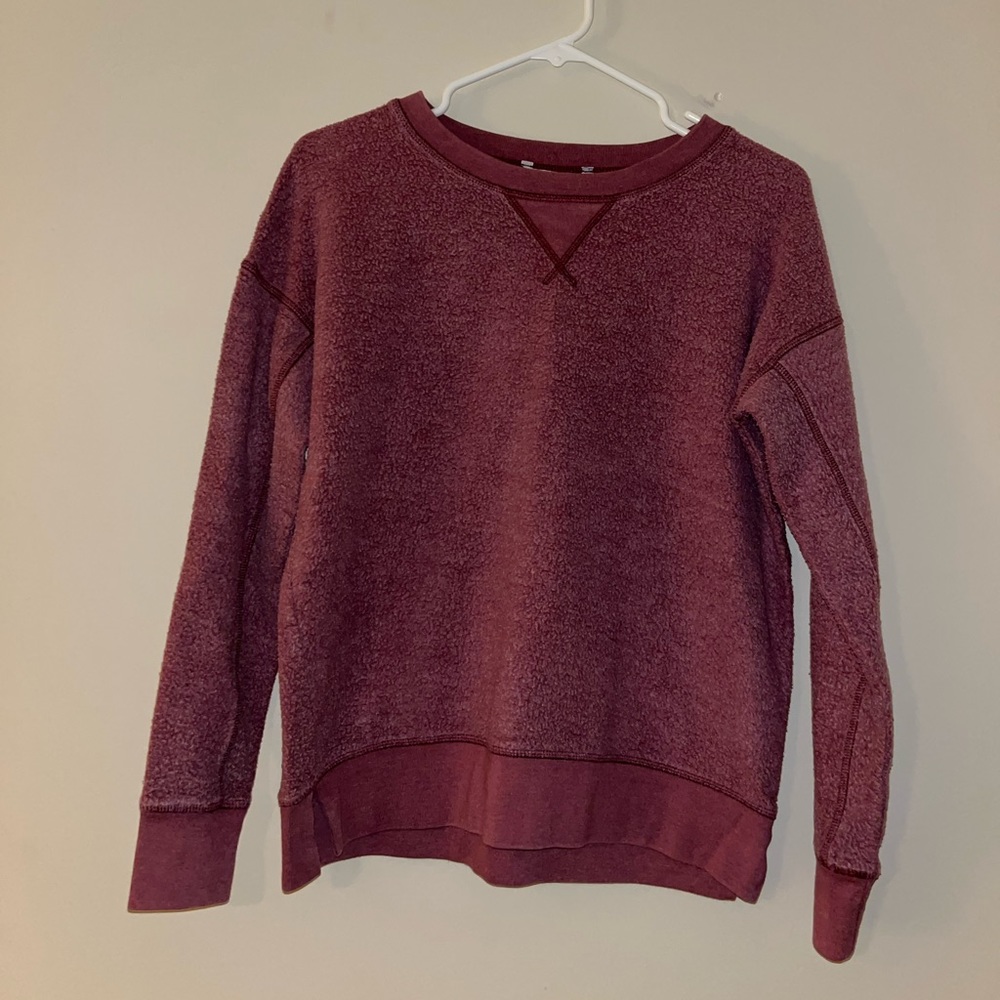 A&E crew neck